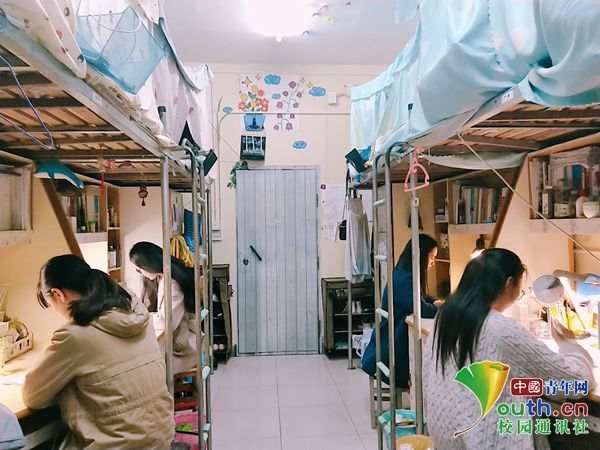 江西一高校法考通过率73.5%,3个学霸寝室全部通关 江西一高校法考通过率73.5%,3个学霸寝室全部通关